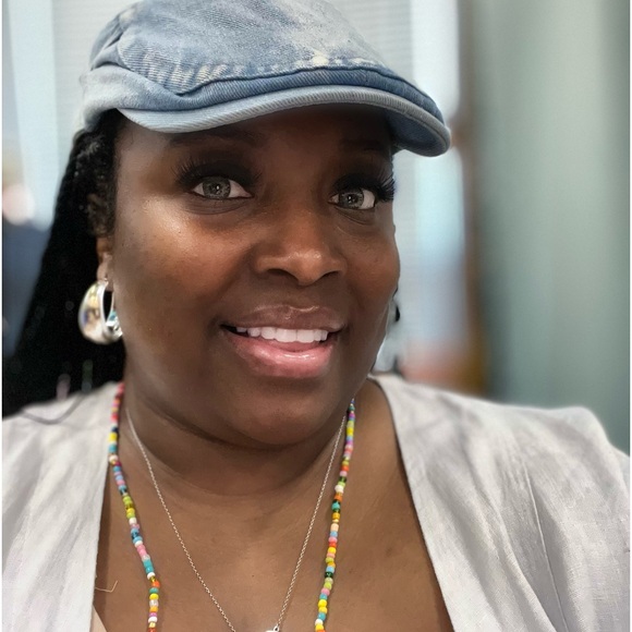 Meet your Posher, Nikki Todd 🎀ThePinkLadyHouse🎀 - Picture 7 of 13